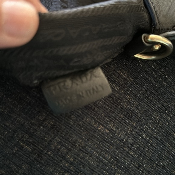 💯Authentic Prada Tote - Picture 11 of 17